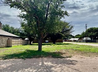201 Stadium Dr, Wilson, TX 79381