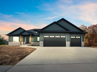 3259 Evening Star Dr, Green Bay, WI 54311