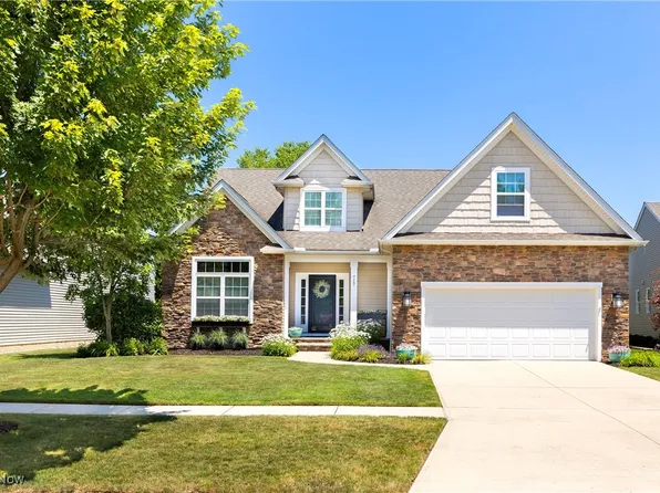 717 Schiller Ct, Avon Lake, OH 44012