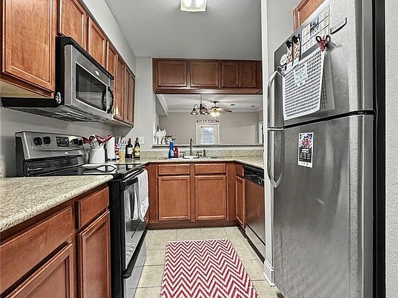 2nd image of 3218 Veterans Memorial Pkwy #1206