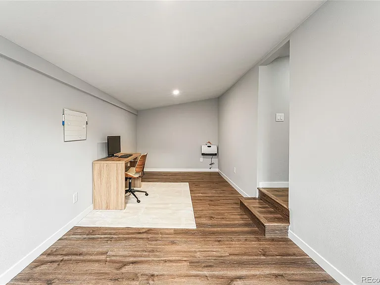 2949 Glenarm Pl — Photo 29