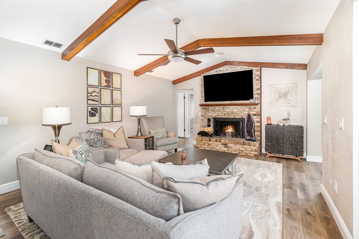 next background image