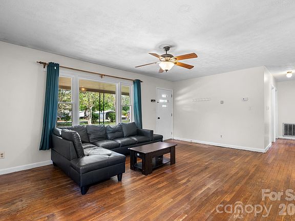 4th image of 2525 Old Trenton Pl