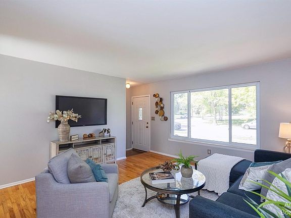 3rd image of 2229 Faye Dr