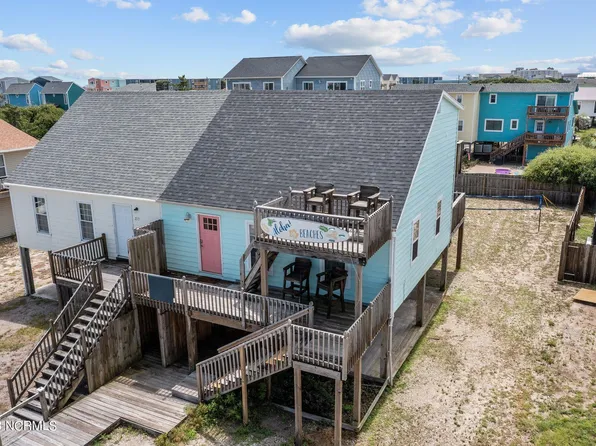 215 Port Drive, North Topsail Beach, NC 28460