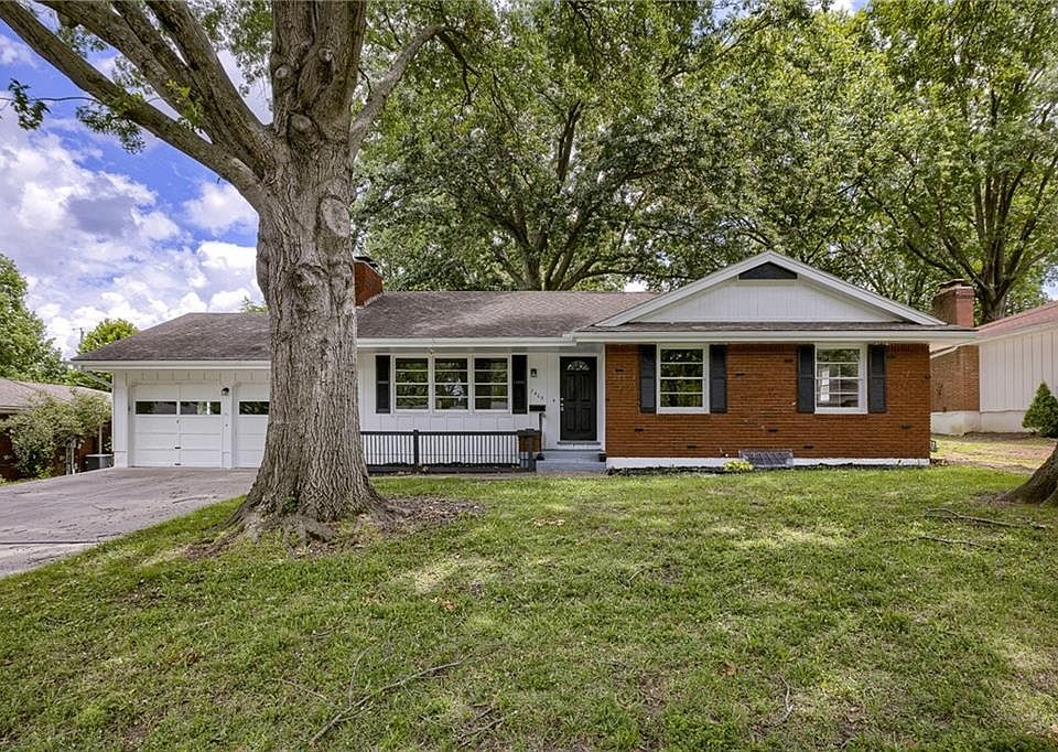 1st image of 7405 Maywood Ave