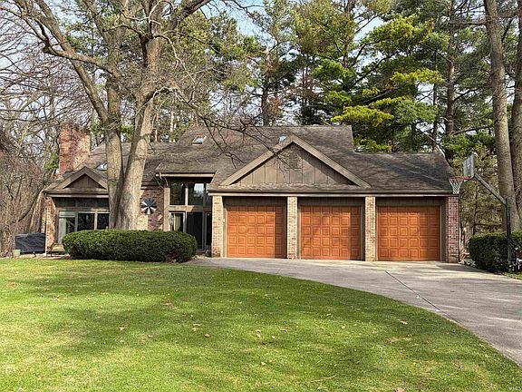 2nd image of 51262 Shady Ln