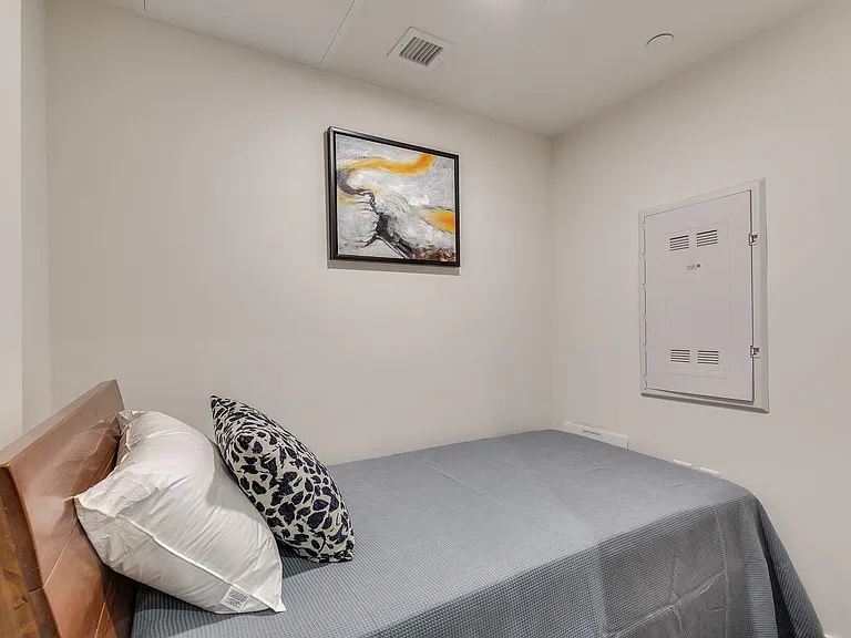 89 Nelson St #210 — Photo 18