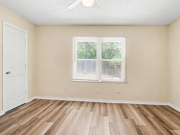 1811 Lipscomb St — Photo 16