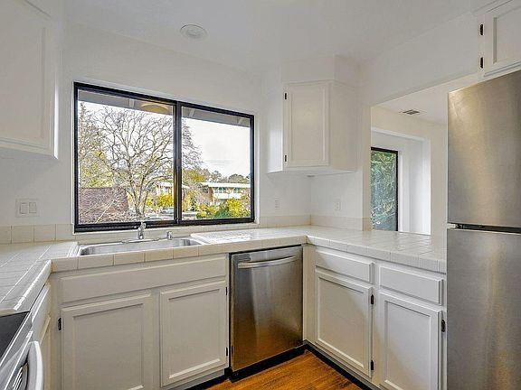 2nd image of 1755 Novato Blvd APT K21