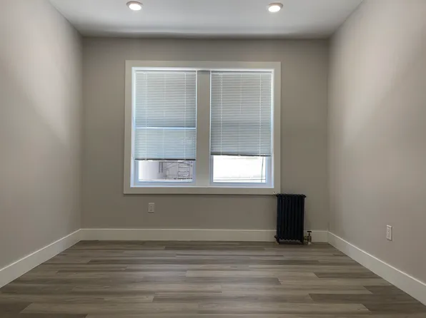 126 Corbin Avenue image 5 of 10