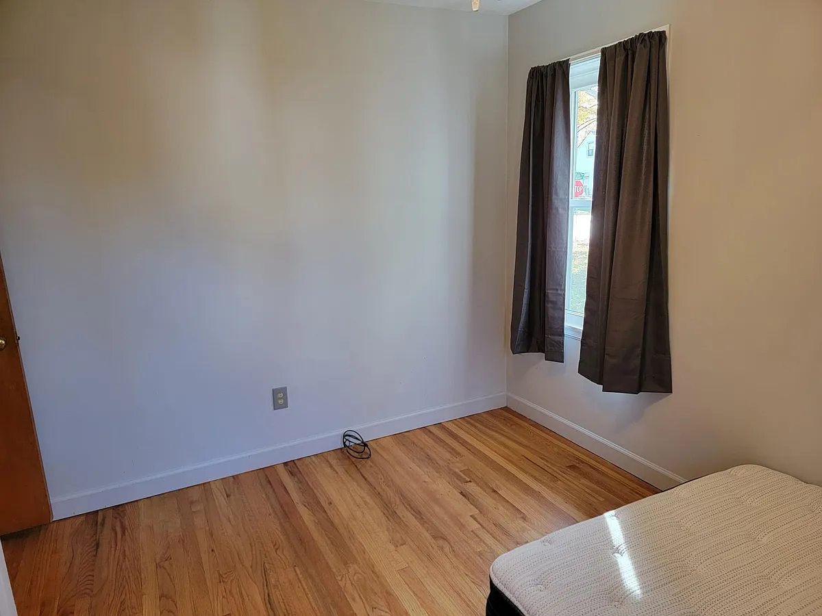 Building Photo - 25298 Colgate St