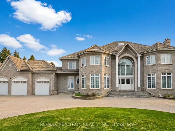 23 Kensington Dr, Richmond Hill, ON L4E 3M9