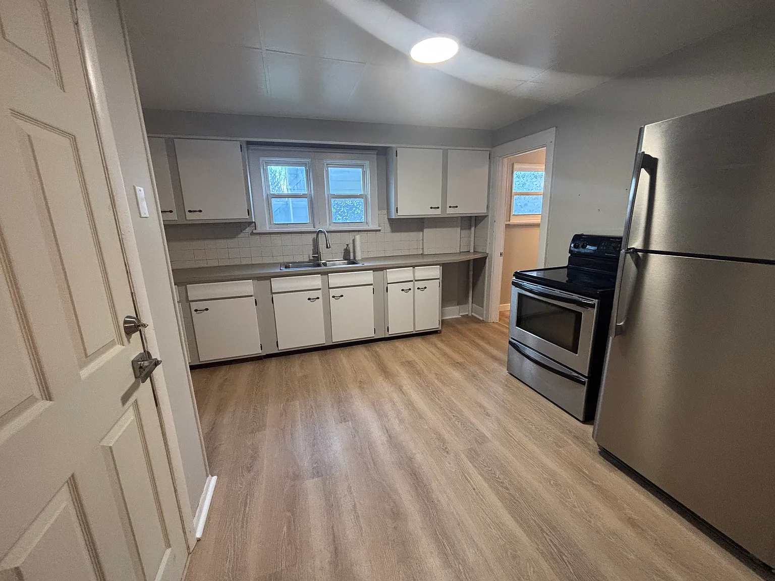 1 bed, 800 sqft, $900 — Photo 1