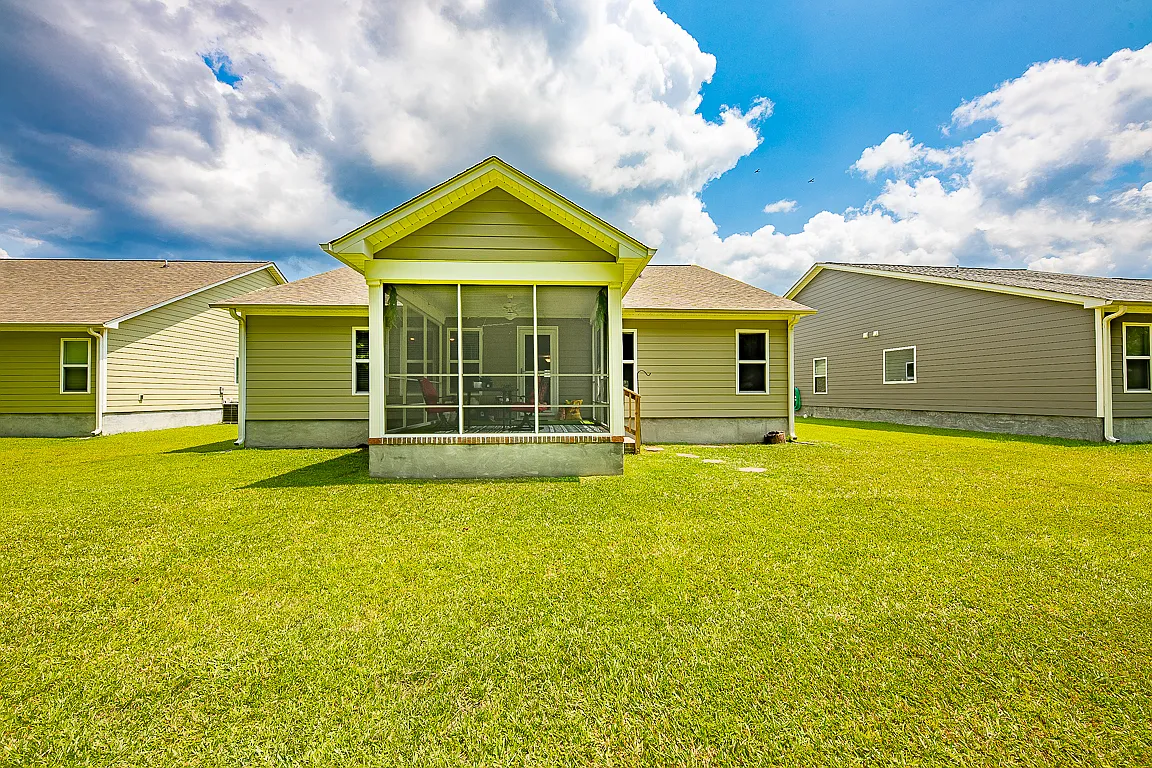 141 Grantham Place - 1 — Photo 3
