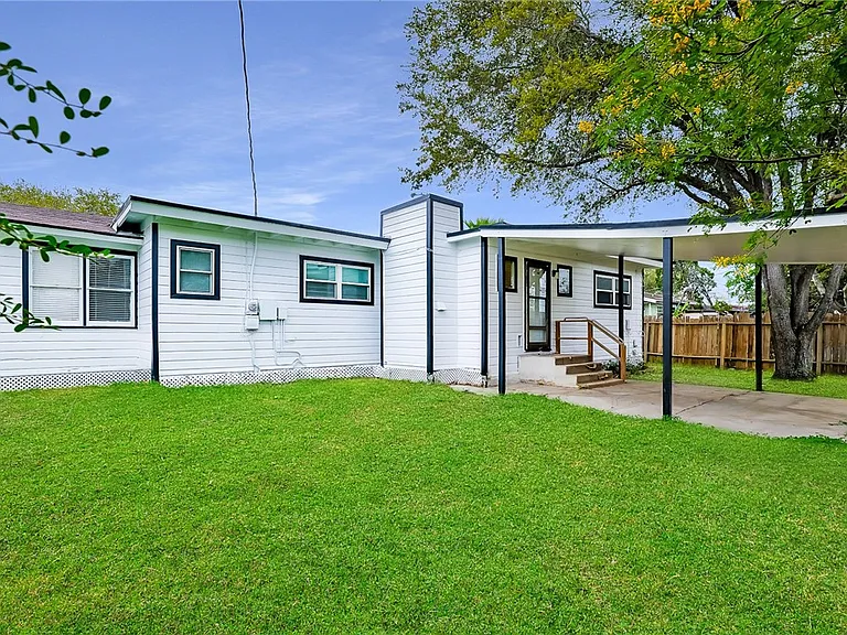 1226 Zarsky Dr — Photo 23
