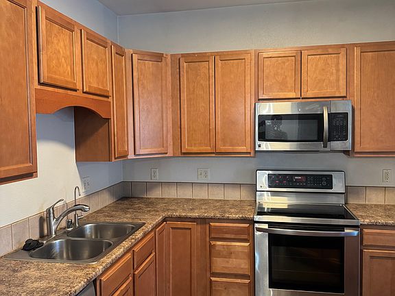 2nd image of 7292 S Blackhawk St #2105