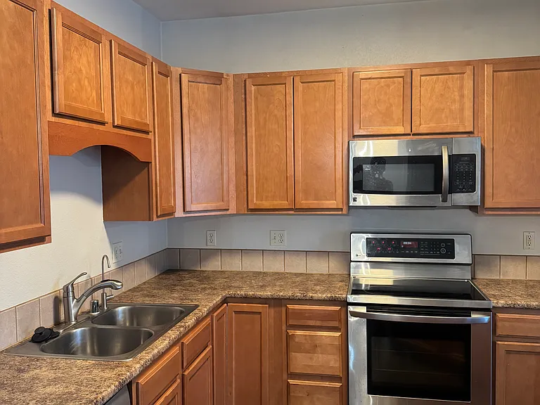 7292 S Blackhawk St #2105 — Photo 2