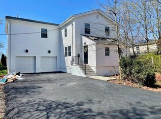 400 Hillcrest Ave, Somerset, NJ