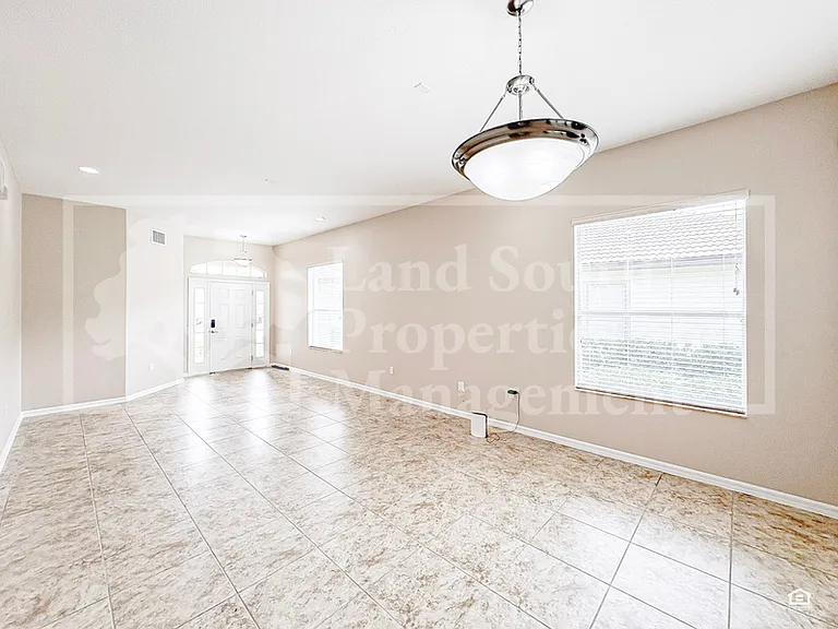 1762 Altavista Cir — Photo 8