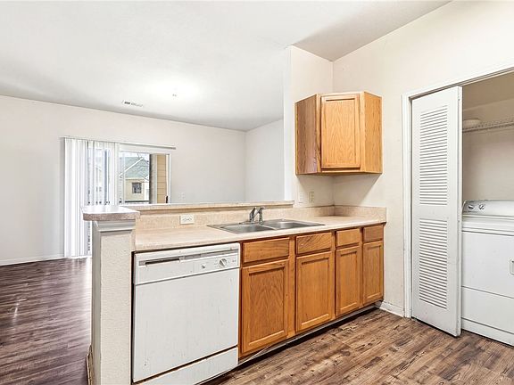 2nd image of 447 W Longleaf Dr APT 501