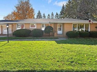 1486 Chicago St, De Pere, WI 54115