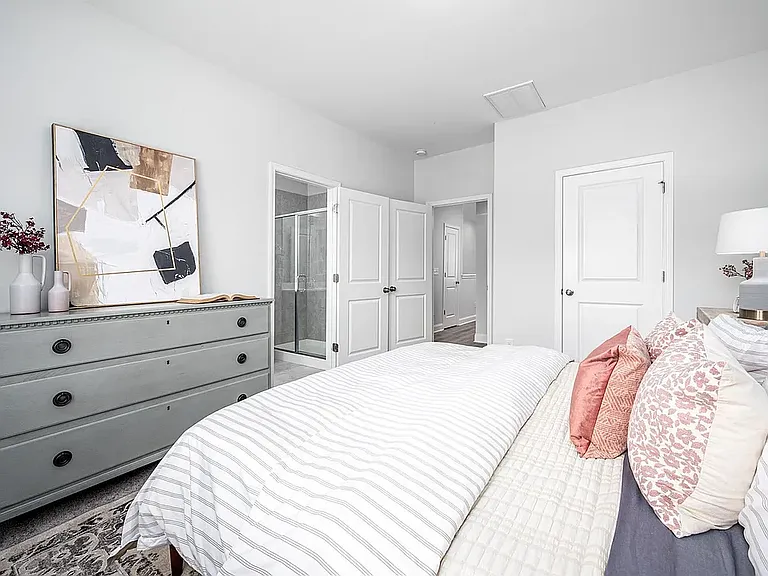 151 Manordale Dr — Photo 17