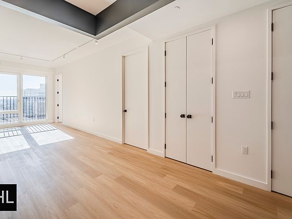 4th image of 931 Carroll St #333