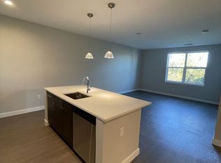 31 Bridge St #4F, Quincy, MA 02169