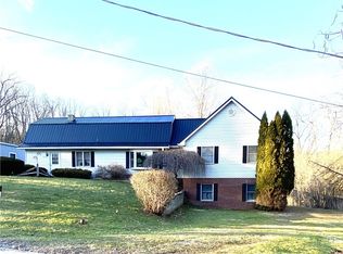 400 Lyons Ave, East Palestine, OH 44413