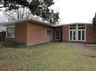 6813 Hazen St, Houston, TX 77074