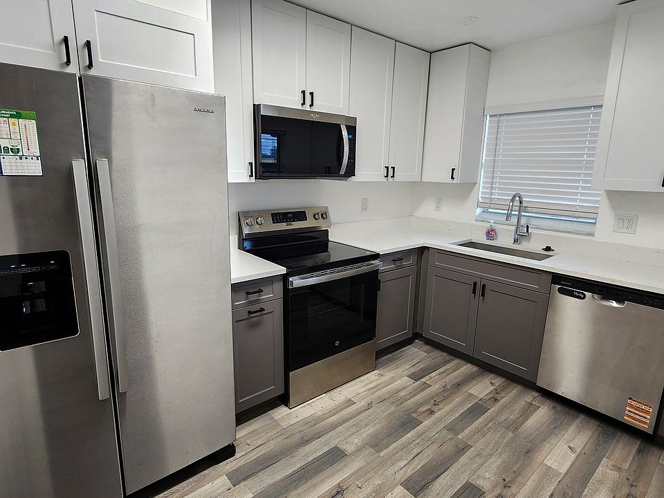 1st image of 3354 Sherwood Dr APT A