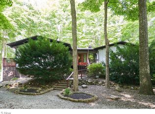 873 Old Spring Rd, Akron, OH 44321