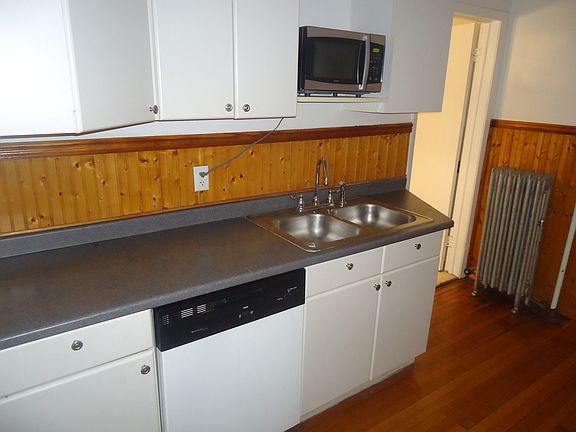 5th image of 295 Ashland Ave APT 9
