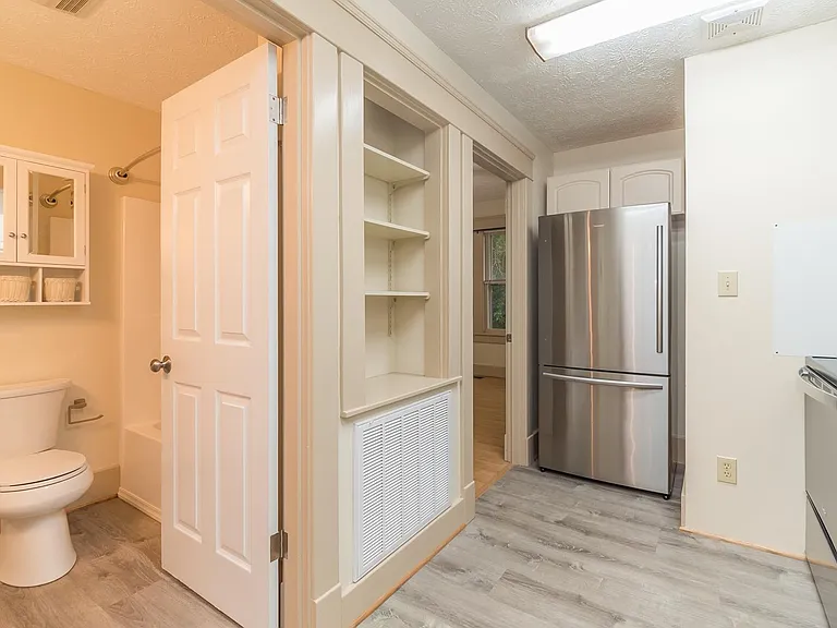 803 Phillips Ave #1 — Photo 6