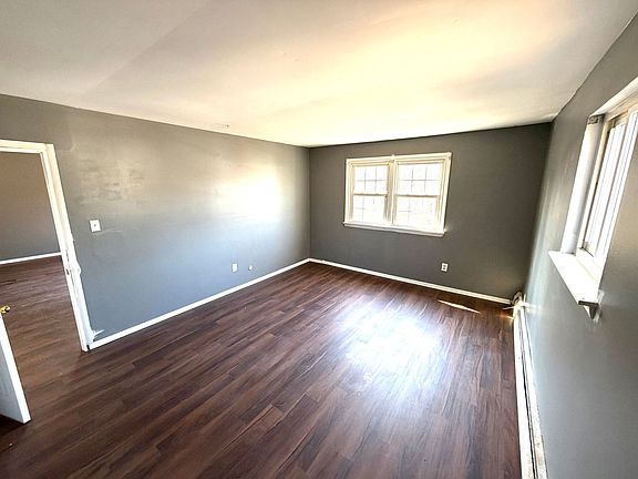 4th image of 330 Olive Ave