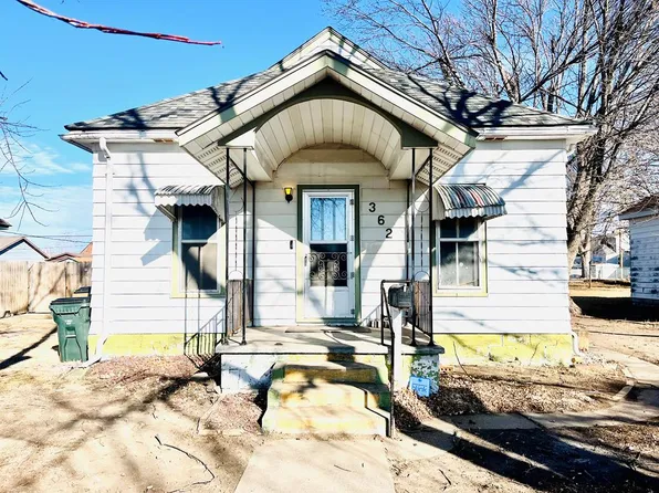 362 W 4th St, Hoisington, KS 67544