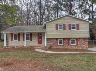 877 Ray Dr NW, Conyers, GA 30012