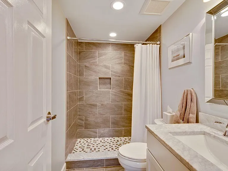 1 Watermill Pl #518 — Photo 3