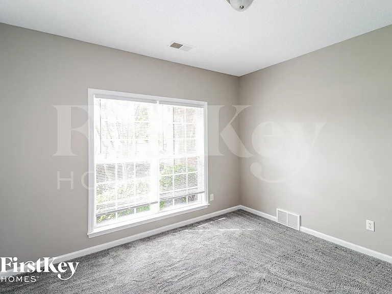 9971 Bloomsbury Ave — Photo 12