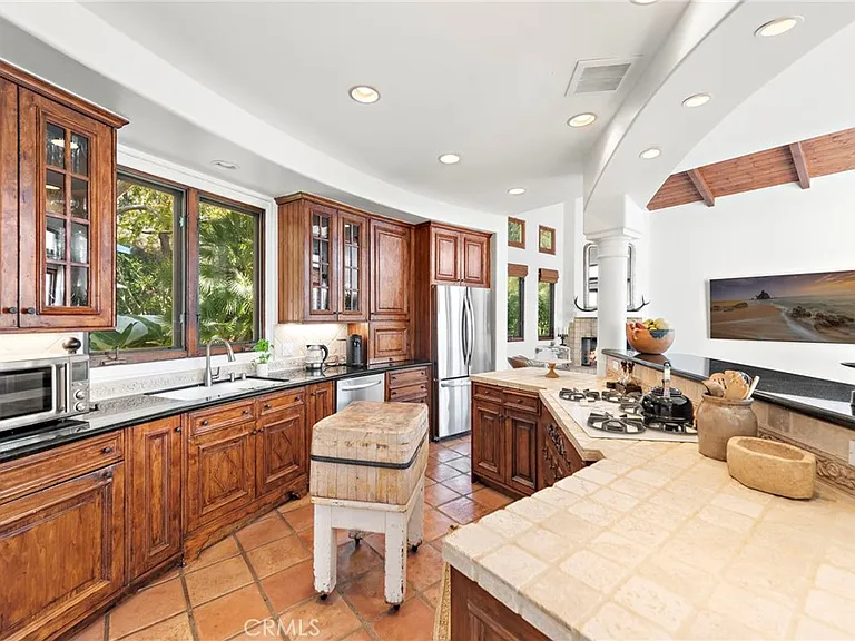 1280 Morningside Dr — Photo 11