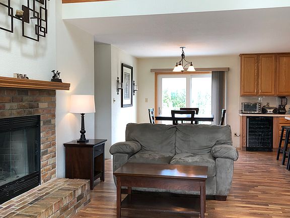 2nd image of 8872 S River Ct