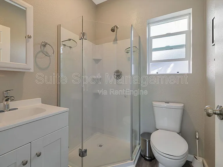 160 Harrison Ave #D3 — Photo 17