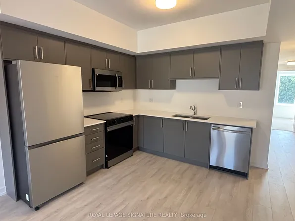 42 Lowes Rd W, Guelph, ON