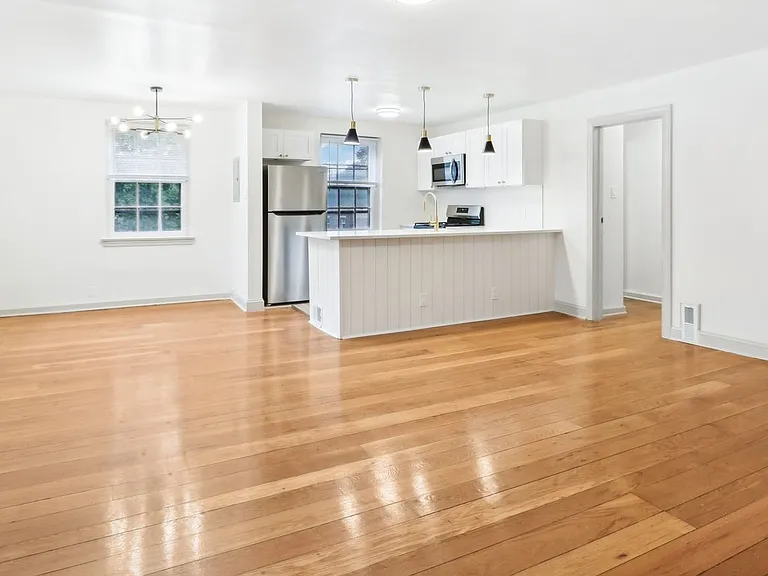 Carlton Park Apartments — Photo 54