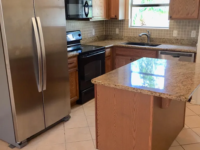 31 Pinehurst Dr — Photo 3