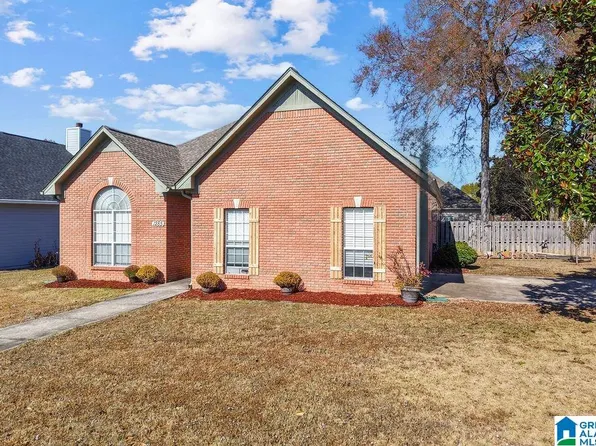 1285 Amberley Woods Dr, Helena, AL 35080