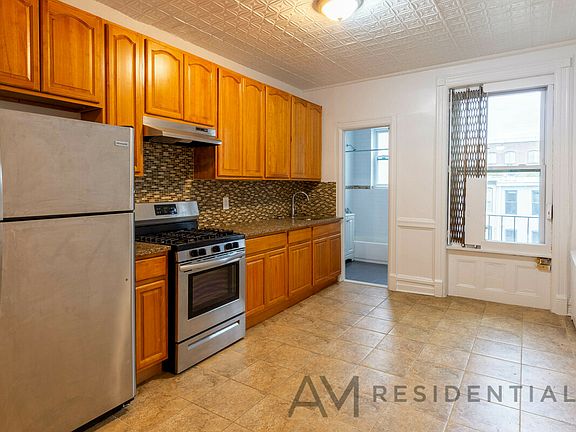 4th image of 506 11th St #3RR