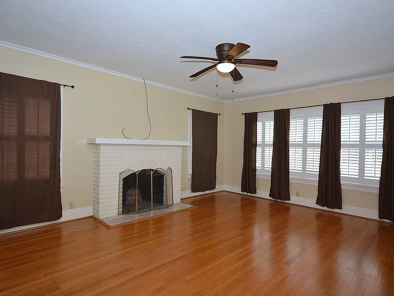 3027 Amherst St — Photo 8