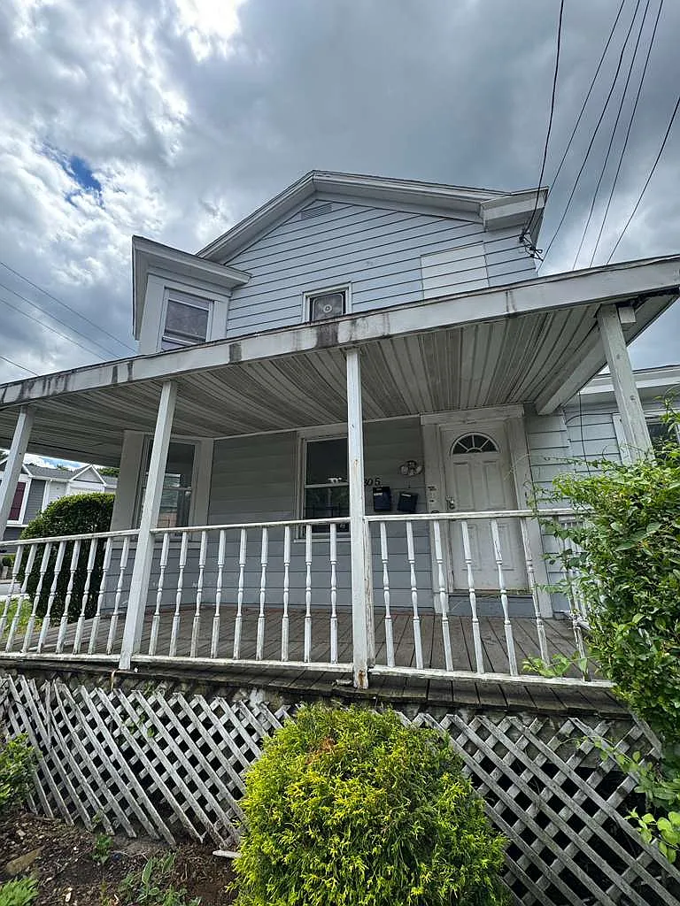 2 bed, 763 sqft, $1,290 — Photo 1